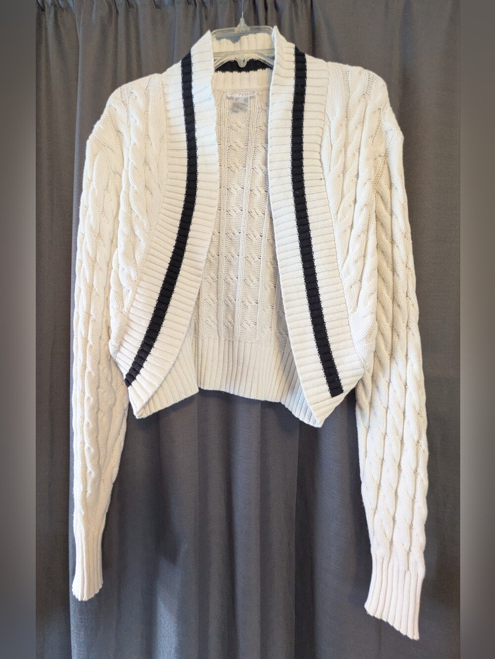 Venus White Cable-Knit Cropped Cardigan with Black Trim - Women Sweater Sz. XL
